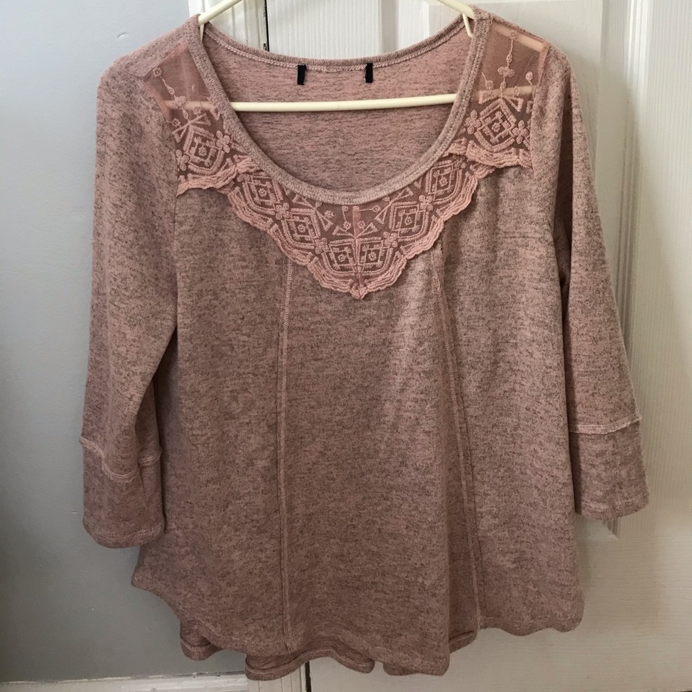 Long sleeve pink top with lace